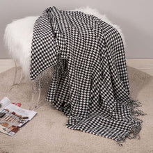 Load image into Gallery viewer, 60&quot;L*50&quot;W Acrylic Black/White Houndstooth Woven Throw 360g
