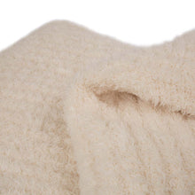 Load image into Gallery viewer, 60&quot;L*50&quot;W Knitted Polyester Beige Feather Yarn Throw Blanket 800g
